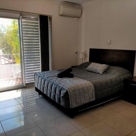 Derby Lodge Self Contained Apartments Luaran gambar