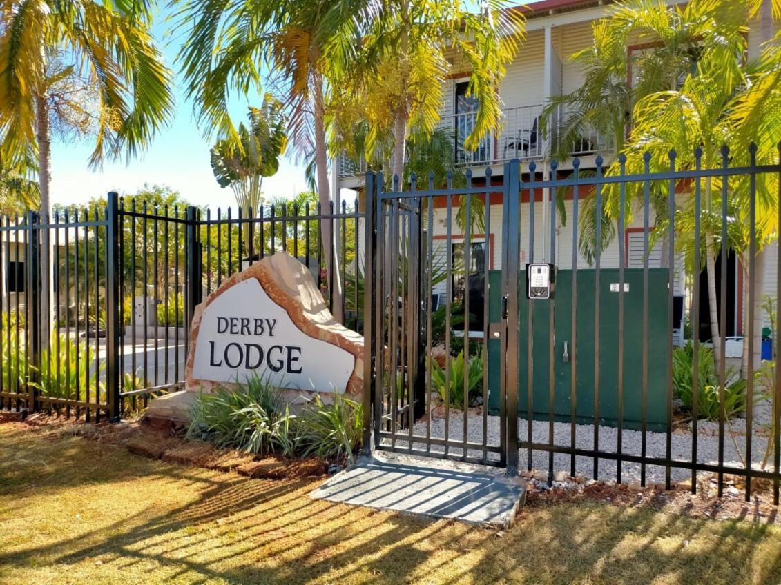 Derby Lodge Self Contained Apartments Luaran gambar