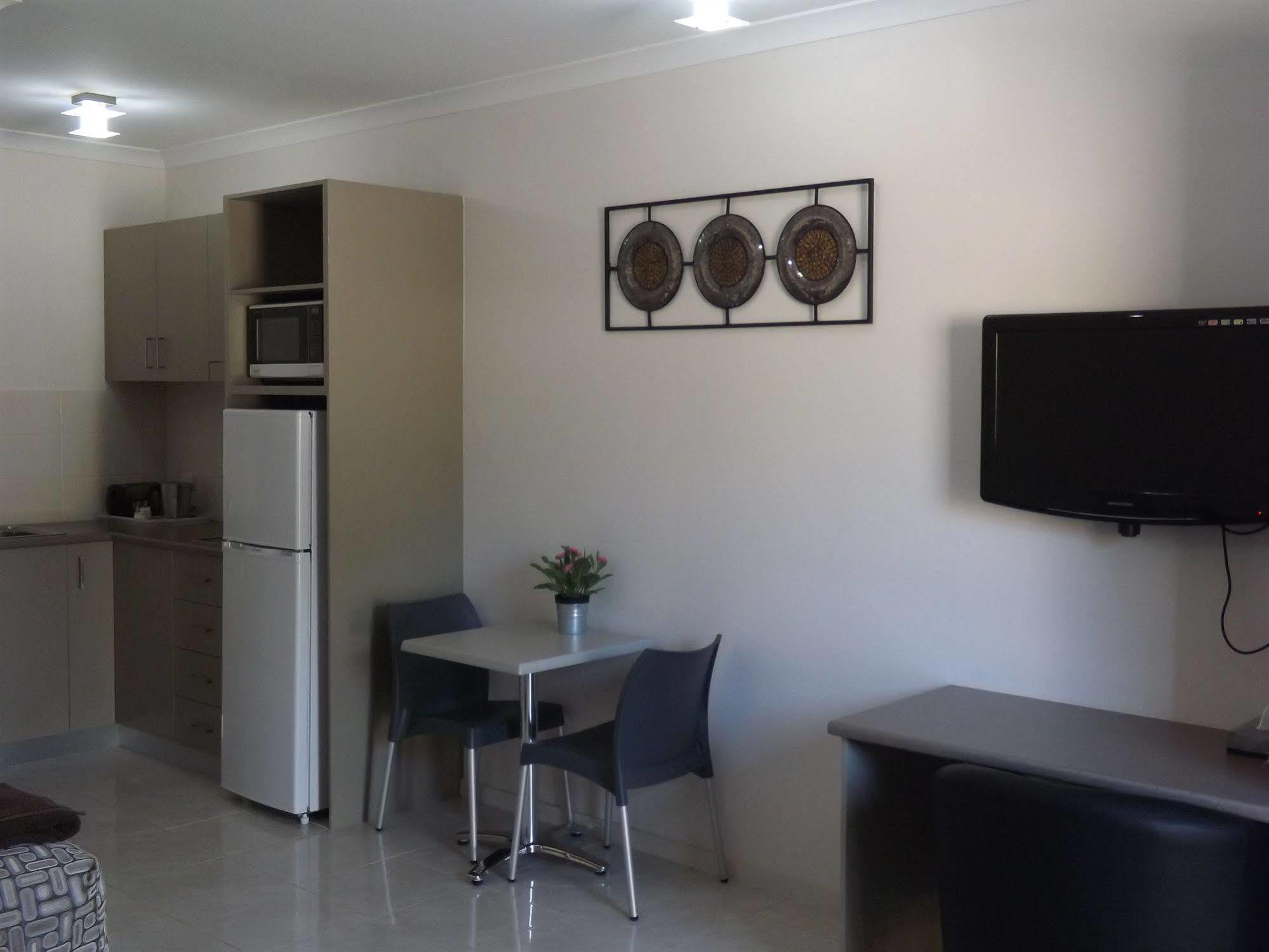 Derby Lodge Self Contained Apartments Luaran gambar